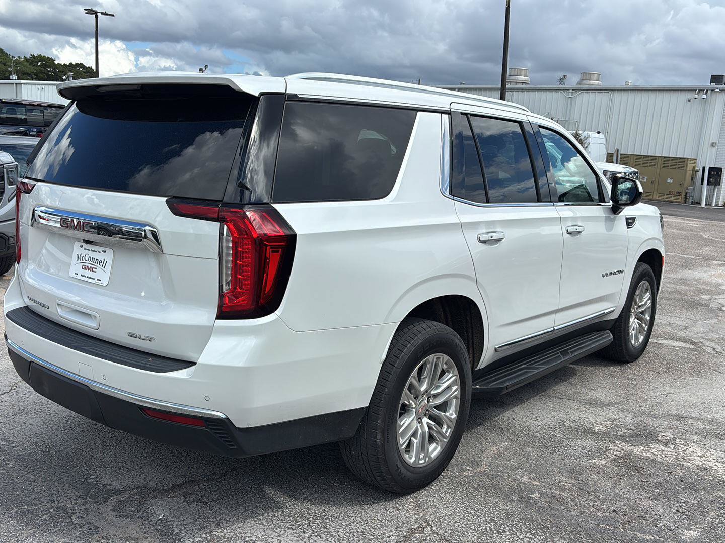Used 2023 GMC Yukon SLT RWD image 7