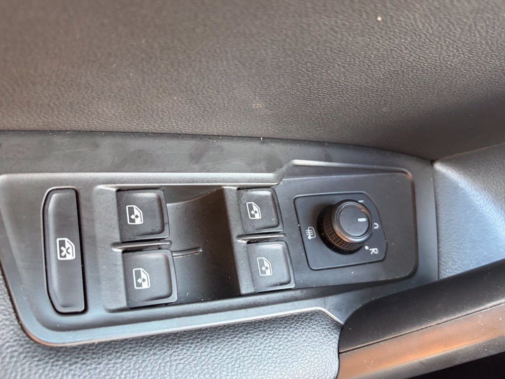 Used 2023 Volkswagen Tiguan S AWD/4WD image 43