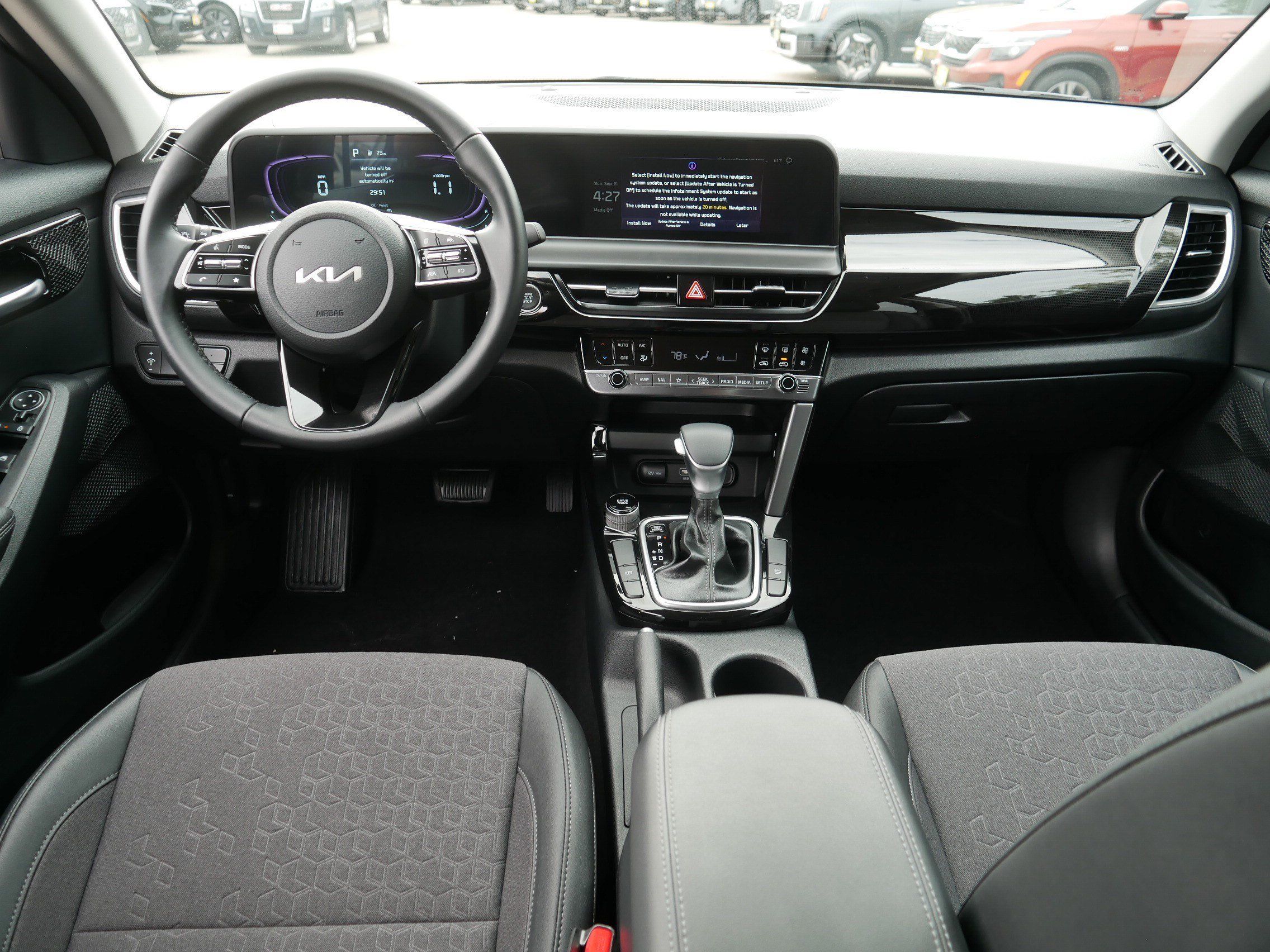 Certified 2025 Kia Seltos S FWD image 10