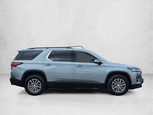 Used 2023 Chevrolet Traverse LT image 4