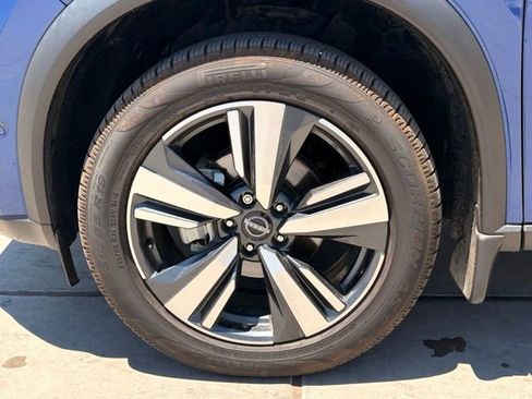Used 2023 Nissan Rogue SL w/ SL Premium Package FWD image 7