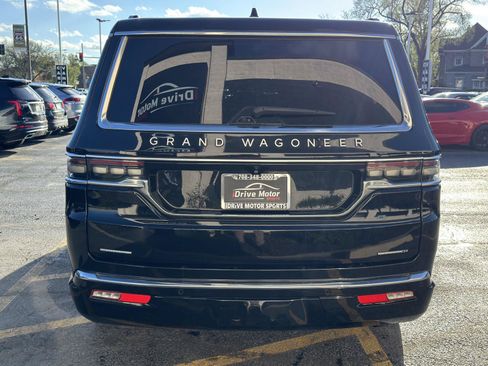 Used 2023 Jeep Grand Wagoneer Series II AWD/4WD image 8