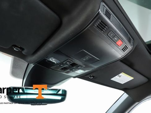 Used 2022 Volkswagen Tiguan SE w/ Panoramic Sunroof Package AWD/4WD image 26