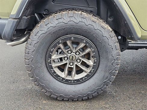 New 2025 Jeep Wrangler Unlimited Rubicon 392 image 9