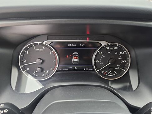 Used 2025 Nissan Rogue S AWD/4WD image 17