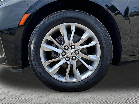 Used 2023 Buick Enclave Avenir w/ Avenir Technology Package AWD/4WD image 9