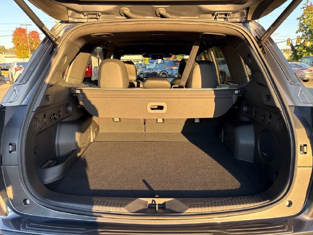 Used 2025 Subaru Forester Touring AWD/4WD image 11
