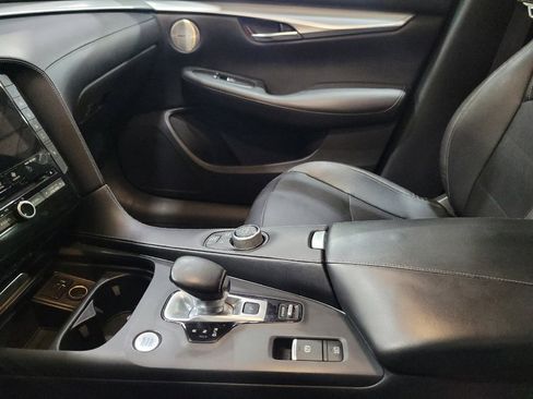 Used 2019 INFINITI QX50 Essential w/ Premium Heat Package AWD/4WD image 26