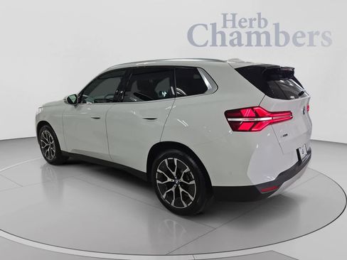 Used 2025 BMW X3 xDrive30i w/ Premium Package AWD/4WD image 3