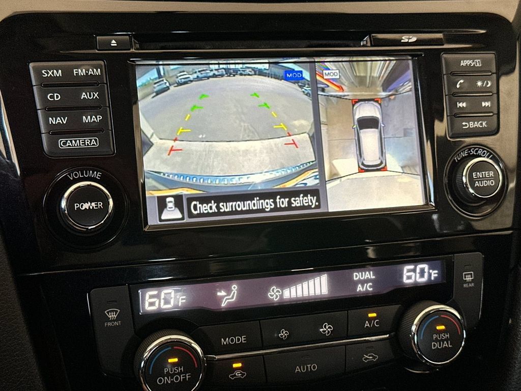 Used 2017 Nissan Rogue SV w/ Sun & Sound Touring Package FWD image 18