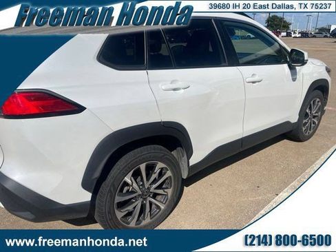 Used 2023 Toyota Corolla Cross XLE AWD/4WD image 1