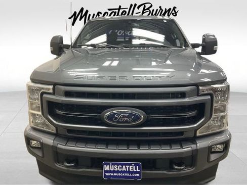 Used 2022 Ford F350 Lariat image 2