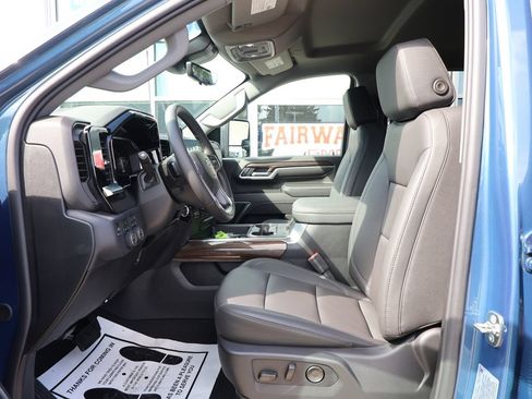 New 2026 Chevrolet Silverado 3500 LT w/ Trail Boss Package AWD/4WD image 15
