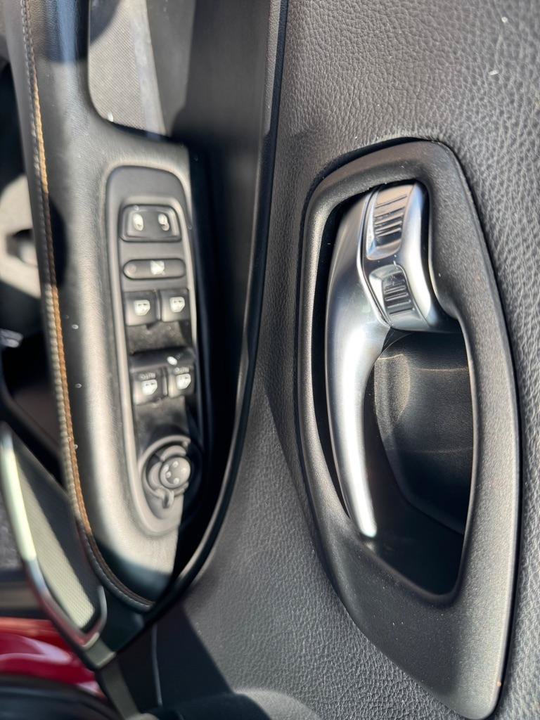 Used 2020 Jeep Compass Latitude FWD image 18
