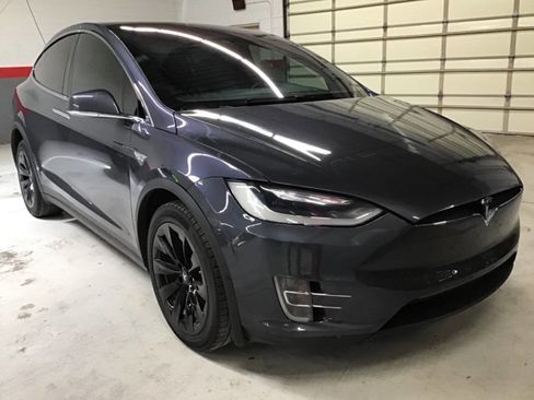 Used 2016 Tesla Model X 60D AWD/4WD image 3