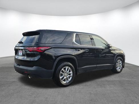 Used 2023 Chevrolet Traverse LS w/ Safety Package FWD image 3