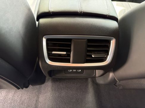 Used 2025 Acura RDX SH-AWD w/ Technology Package image 25