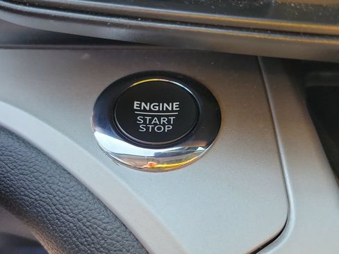 Used 2022 Ford Explorer XLT RWD image 38