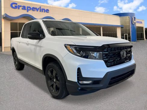 New 2026 Honda Ridgeline Black Edition image 8