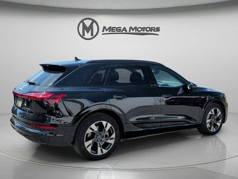 Used 2021 Audi e-tron Premium w/ Convenience Plus Package AWD/4WD image 8