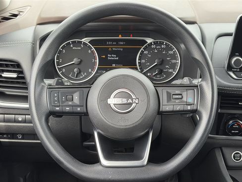 Used 2023 Nissan Rogue SV FWD image 21
