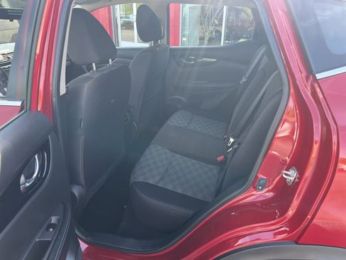 Used 2018 Nissan Rogue Sport SV w/ SV Technology Package AWD/4WD image 6