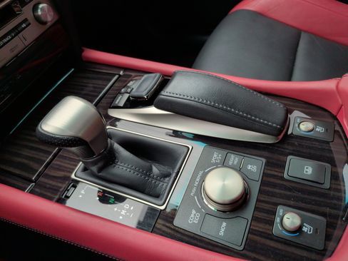 Used 2015 Lexus LS 460 RWD image 18