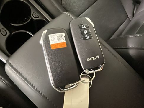 Used 2024 Kia Niro Wave w/ Wave Preserve Package FWD image 21