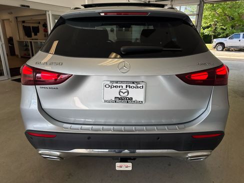 Used 2025 Mercedes-Benz GLA 250 4MATIC image 6