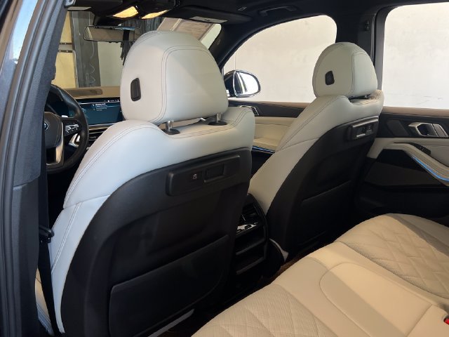 Used 2023 BMW X5 xDrive45e AWD/4WD image 28