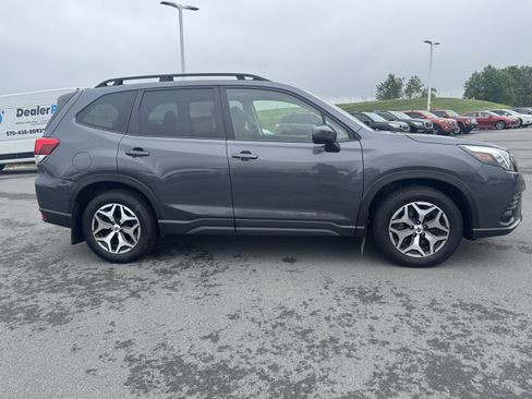 Certified 2024 Subaru Forester Premium AWD/4WD image 2