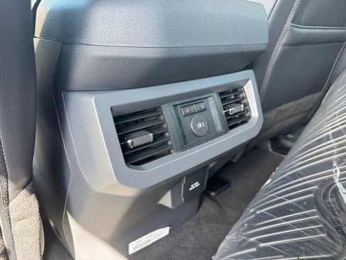 Used 2026 Ford F350 Lariat w/ Black Appearance Package image 37