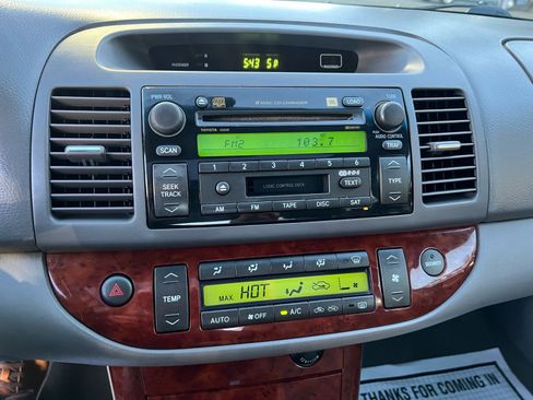 Used 2005 Toyota Camry XLE FWD image 26
