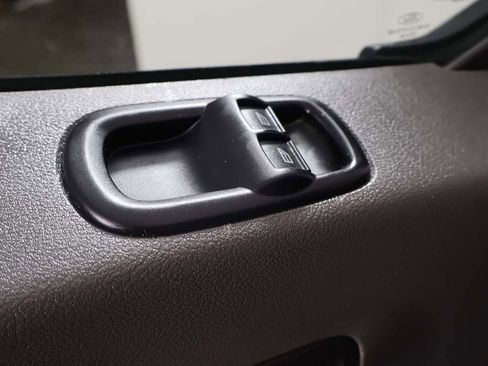 Used 2023 Ford Transit 350 XLT image 29