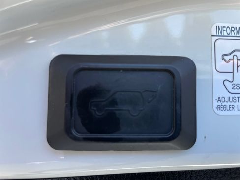 Used 2016 Toyota RAV4 SE AWD/4WD image 16