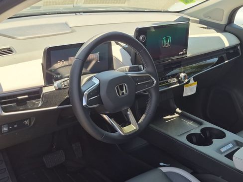 New 2026 Honda Prologue Touring image 2