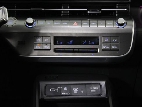 Certified 2025 Hyundai Kona Limited AWD/4WD image 23