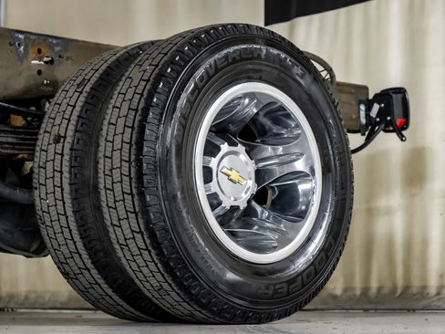 Used 2024 Chevrolet Silverado 3500 LT w/ Convenience Package image 51