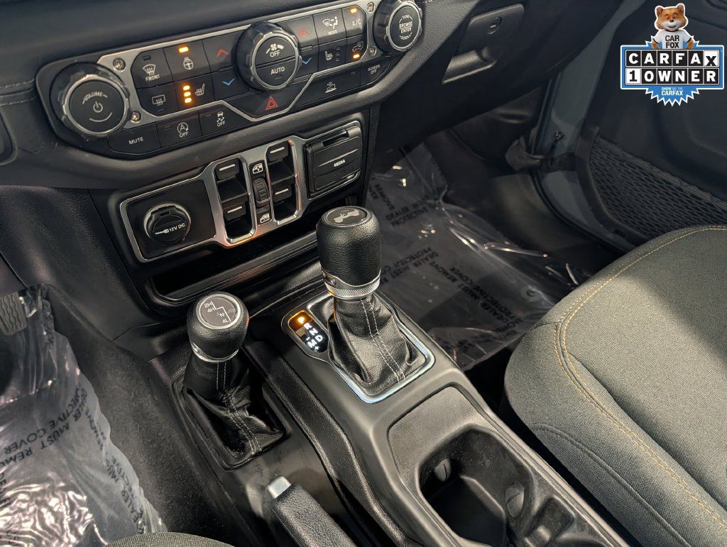 Used 2026 Jeep Wrangler Unlimited Sahara AWD/4WD image 17