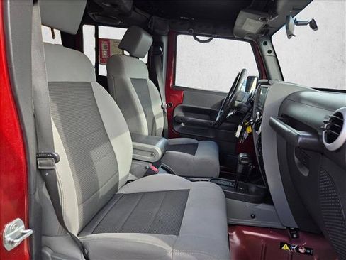 Used 2010 Jeep Wrangler Unlimited Sahara w/ Trailer Tow Group image 19