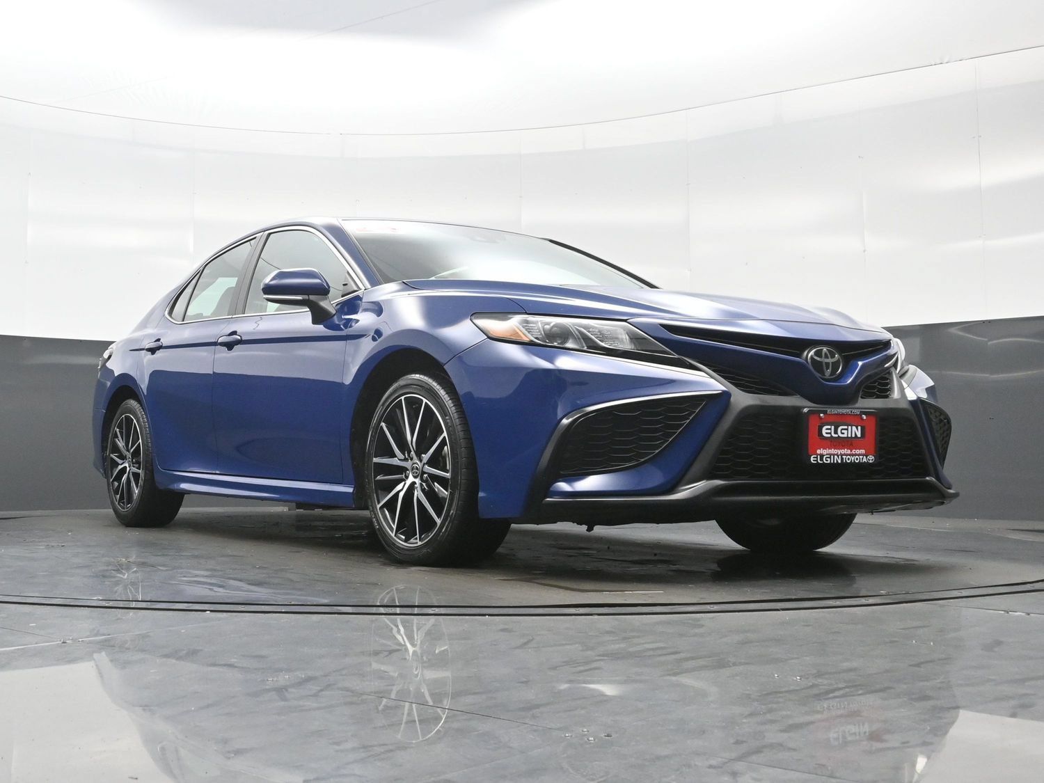 Used 2024 Toyota Camry SE FWD image 25
