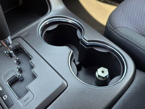 Used 2013 Kia Sorento LX w/ Third Row Pkg image 44