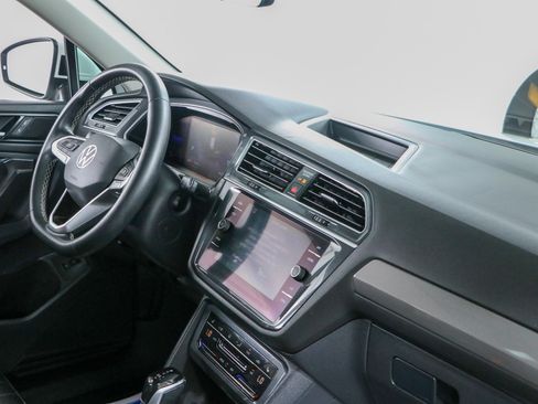 Used 2022 Volkswagen Tiguan SE FWD image 27