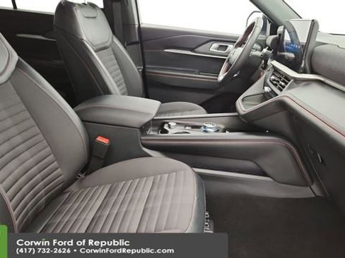 Used 2025 Ford Explorer ST-Line image 30