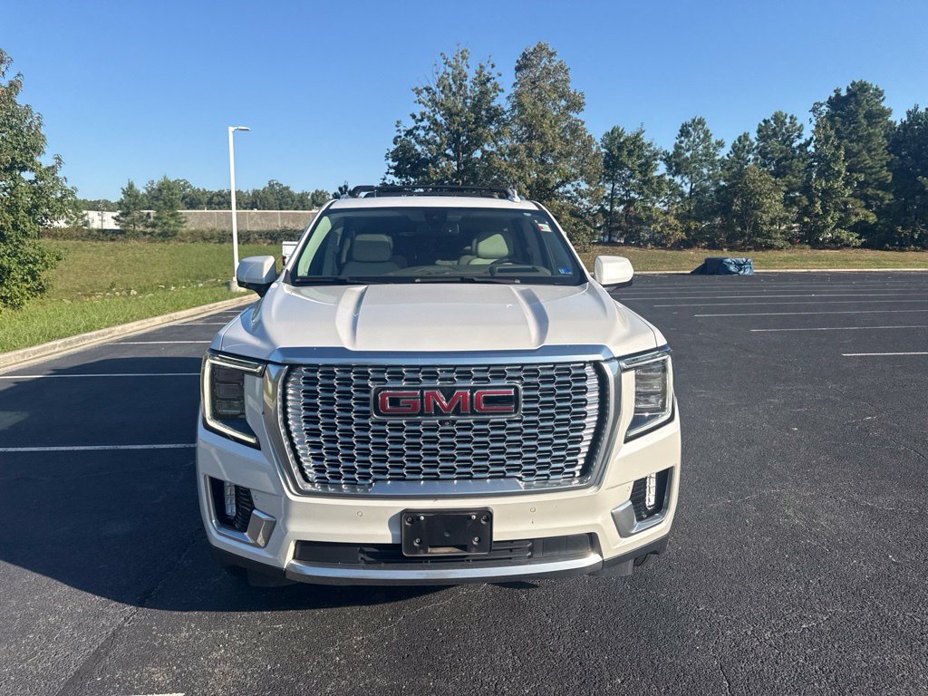 Used 2022 GMC Yukon Denali AWD/4WD image 2