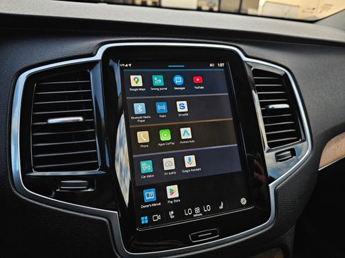 Used 2025 Volvo XC90 B6 Ultra image 33