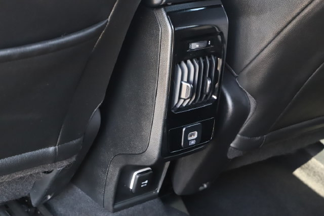 Used 2025 Jeep Compass Limited AWD/4WD image 19