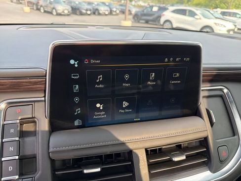 Certified 2023 Chevrolet Tahoe Z71 w/ Luxury Package AWD/4WD image 18