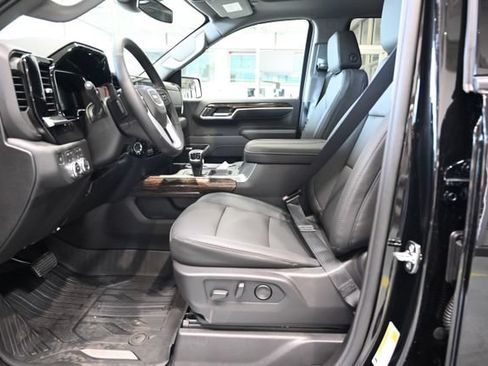 New 2026 GMC Sierra 1500 Elevation w/ Elevation Premium Package AWD/4WD image 12