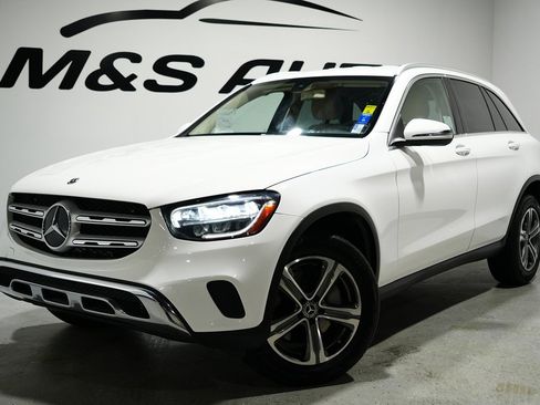 Used 2020 Mercedes-Benz GLC 300 4MATIC image 2